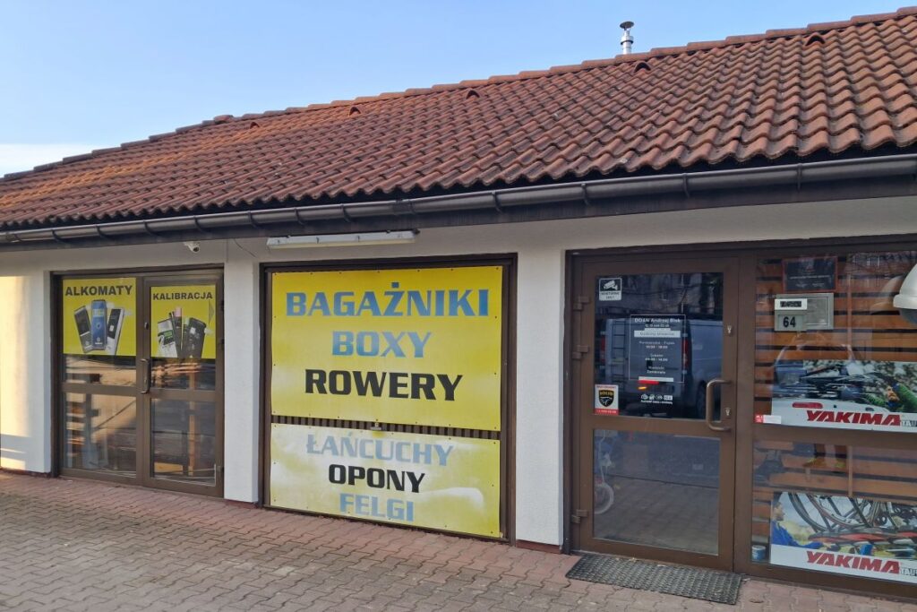 sklep stacjonarny w krakowie z bagażnikami do-an