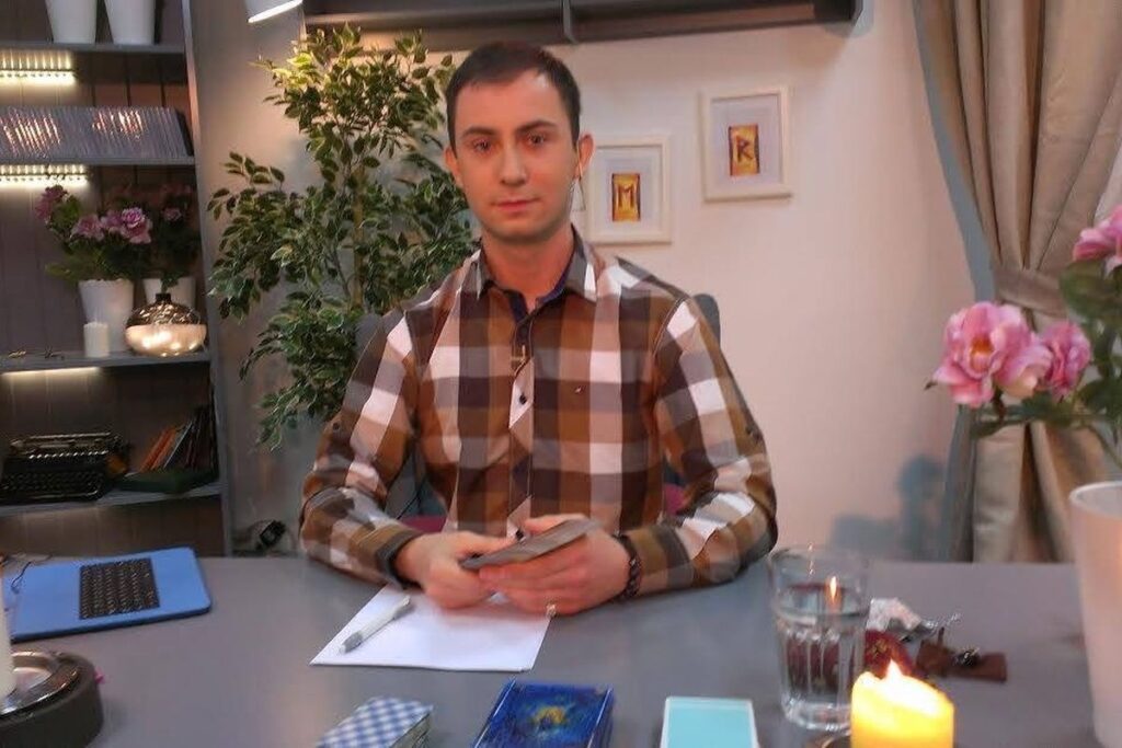 sławomir wołoszczuk-darnowski w pracy