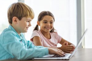 Większa swoboda wyboru na sklep.domowi.edu.pl. Dwa warianty pakietów edukacyjnych